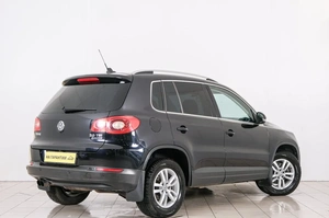 Внедорожник Volkswagen Tiguan 2011 года, 1389000 рублей, Красноярск