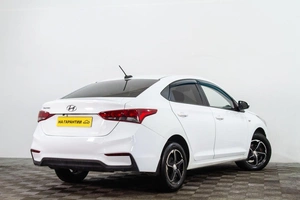 Седан Hyundai Solaris 2017 года, 599000 рублей, Сургут