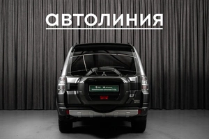 Внедорожник Mitsubishi Pajero 2017 года, 3400000 рублей, Красноярск
