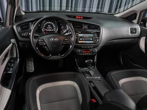 Хетчбэк Kia Ceed 2013 года, 1399000 рублей, Тюмень