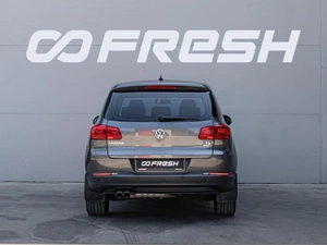 Внедорожник Volkswagen Tiguan 2011 года, 1480000 рублей, Краснодар