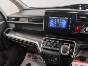Минивэн Honda Stepwgn Spada 2017 года, 2400000 рублей, Красноярск