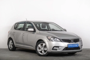 Хетчбэк Kia Ceed 2012 года, 799000 рублей, Томск