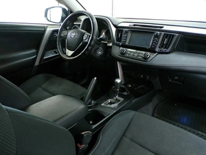 Внедорожник Toyota RAV4 2016 года, 2564700 рублей, Красноярск