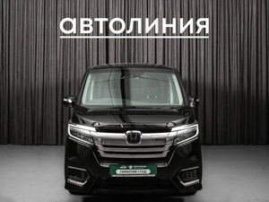 Минивэн Honda Stepwgn 2018 года, 1899000 рублей, Красноярск