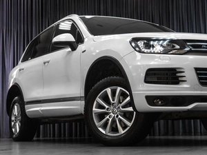 Внедорожник Volkswagen Touareg 2013 года, 2589000 рублей, Тюмень