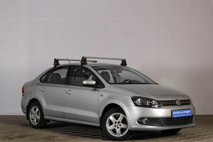 Седан Volkswagen Polo 2013 года, 1019000 рублей, Тюмень