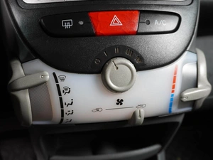 Хетчбэк Peugeot 107 2008 года, 459000 рублей, Воронеж