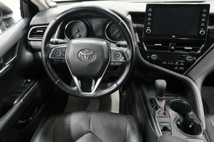 Седан Toyota Camry 2021 года, 3599000 рублей, Омск