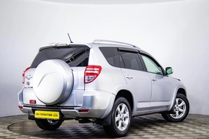Внедорожник Toyota RAV4 2011 года, 1399000 рублей, Пермь