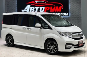 Минивэн Honda Stepwgn 2015 года, 1897000 рублей, Красноярск