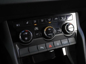 Внедорожник Skoda Karoq 2022 года, 2299000 рублей, Воронеж