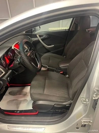 Хетчбэк Opel Astra 2011 года, 597000 рублей, Красноярск