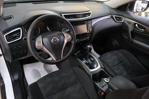 Внедорожник Nissan X-Trail 2017 года, 1799000 рублей, Омск