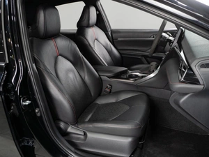 Седан Toyota Camry 2021 года, 3549000 рублей, Тюмень