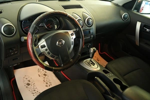 Внедорожник Nissan Qashqai 2011 года, 1049000 рублей, Омск