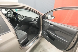 Седан Hyundai Solaris 2021 года, 1700000 рублей, Курск