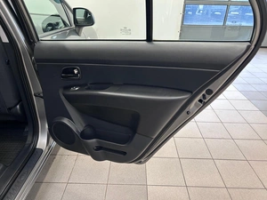Минивэн Kia Carens 2011 года, 829000 рублей, Красноярск
