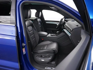 Внедорожник Volkswagen Touareg 2023 года, 8149077 рублей, Москва