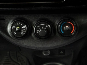 Хетчбэк Toyota Vitz 2018 года, 954000 рублей, Краснодар