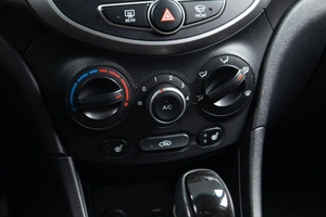 Седан Hyundai Solaris 2016 года, 899000 рублей, Оренбург