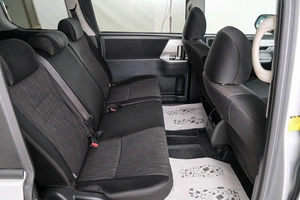 Минивэн Toyota Noah 2010 года, 1399000 рублей, Красноярск