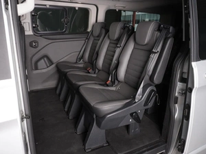 Минивэн Ford Tourneo Custom 2021 года, 4240000 рублей, Красный Пахарь