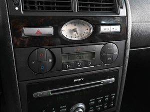 Седан Ford Mondeo 2004 года, 490000 рублей, Аксай