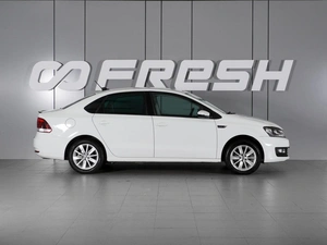 Седан Volkswagen Polo 2019 года, 1590000 рублей, Красный Пахарь