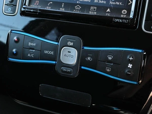 Хетчбэк Nissan Leaf 2017 года, 1358000 рублей, Кирилловка