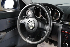Седан Mazda 3 2006 года, 749000 рублей, Тюмень