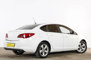 Седан Opel Astra 2012 года, 899000 рублей, Тюмень