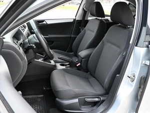 Седан Volkswagen Jetta 2011 года, 899000 рублей, Волгоград