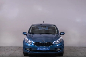 Хетчбэк Kia Ceed 2013 года, 869000 рублей, Томск