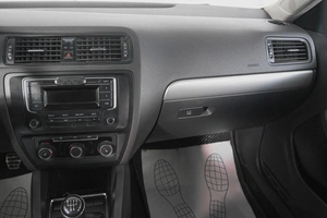 Седан Volkswagen Jetta 2014 года, 1149000 рублей, Кемерово