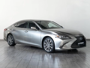 Седан Lexus ES 2019 года, 3399000 рублей, Саратов