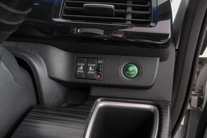 Минивэн Honda Stepwgn Spada 2015 года, 1729000 рублей, Красноярск