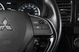 Внедорожник Mitsubishi Outlander 2016 года, 1679000 рублей, Петрозаводск