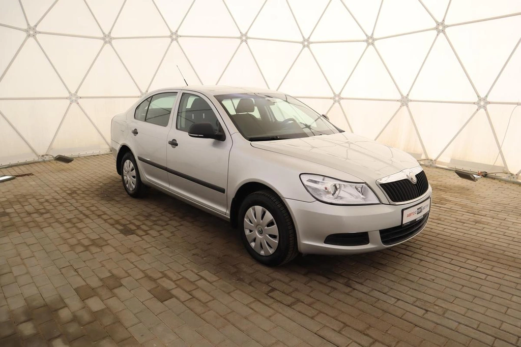 Седан Skoda Octavia 2010 года, 749000 рублей, Железногорск