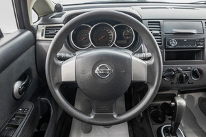 Хетчбэк Nissan Tiida 2012 года, 759000 рублей, Барнаул