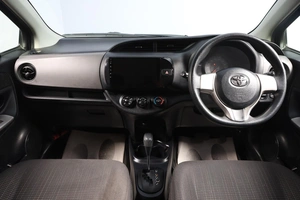 Хетчбэк Toyota Vitz 2016 года, 999000 рублей, Новосибирск