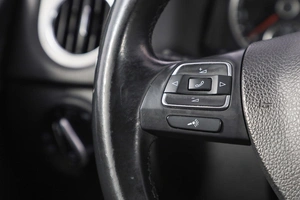Внедорожник Volkswagen Tiguan 2010 года, 1229000 рублей, Новосибирск