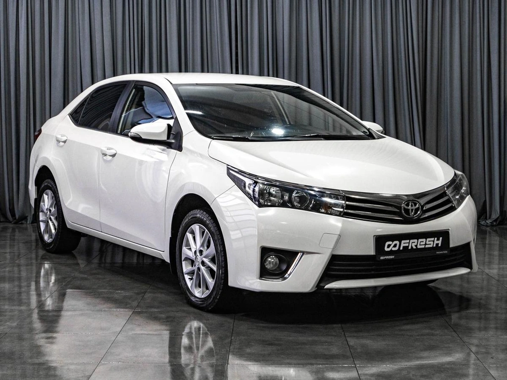 Седан Toyota Corolla 2014 года, 1529000 рублей, Тюмень