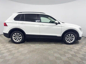 Внедорожник Volkswagen Tiguan 2018 года, 2194900 рублей, Казань