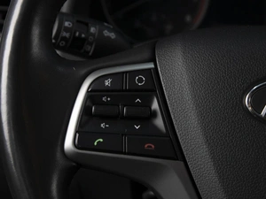 Седан Hyundai Elantra 2018 года, 1400000 рублей, Омск