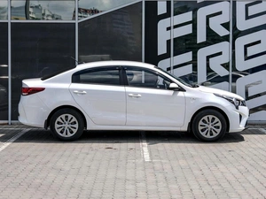 Седан Kia Rio 2021 года, 1595000 рублей, Краснодар