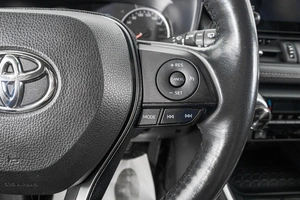 Внедорожник Toyota RAV4 2021 года, 3599000 рублей, Барнаул