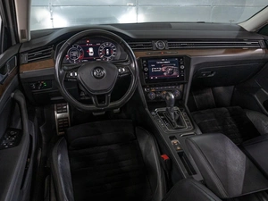 Седан Volkswagen Passat 2017 года, 2219000 рублей, Краснодар