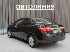 Седан Toyota Corolla 2015 года, 1149000 рублей, Красноярск