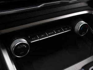 Внедорожник Geely Coolray 2020 года, 1550000 рублей, Омск